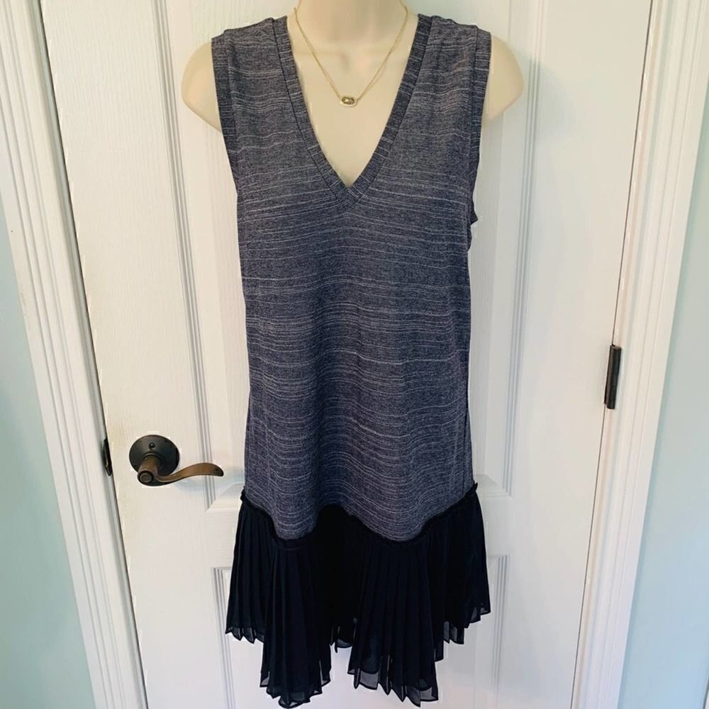 NWT Nicole Miller Artelier Navy Sleeveless Dress❤️
